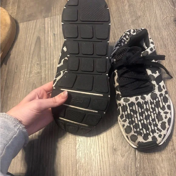 Adidas Leopard sneakers - Picture 4 of 5